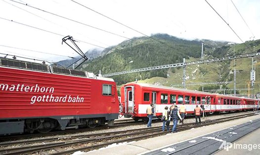 Vụ tai nạn đường sắt xảy ra tại nhà ga Andermatt, Thụy Sĩ nằm trên núi Apls.