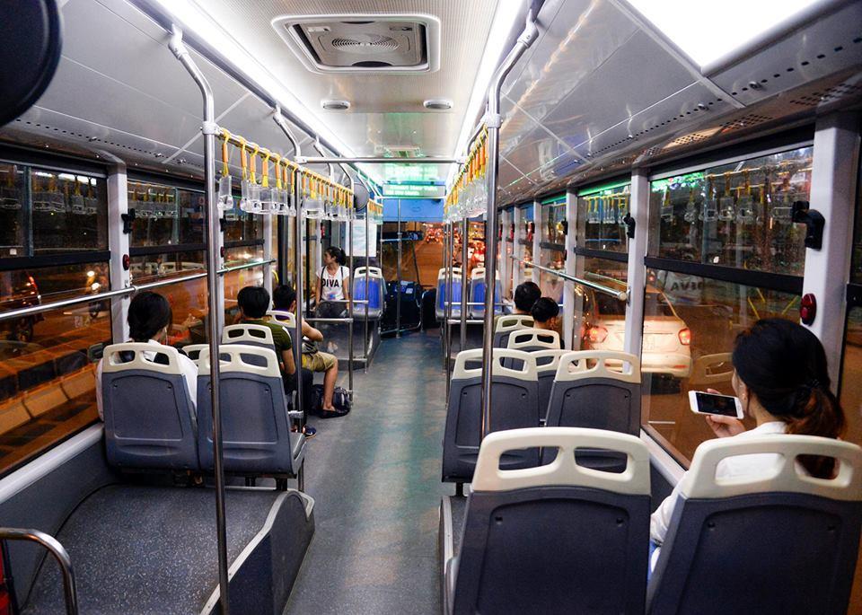 Chuyên gia giao thông không đồng tình với báo cáo của Sở GTVT Hà Nội khi nói rằng, BRT quá tải trong giờ cao điểm.