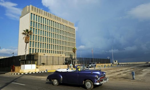 Mỹ rút hơn một nửa số nhân viên ngoại giao tại Đại sứ quán Mỹ ở Cuba. Ảnh: AFP