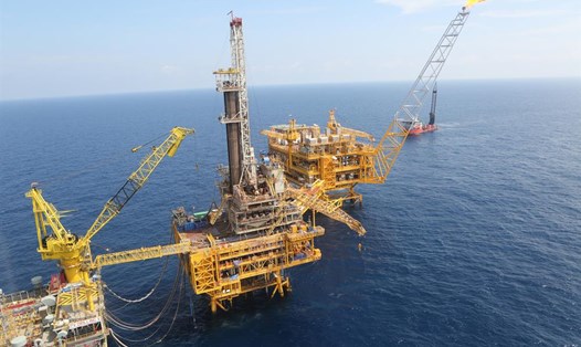 Giàn khai thác dầu khí Hải Thạch- Dự án Biển Đông 01. Ảnh: PV