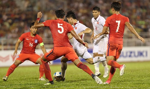 U23 Việt Nam được dự báo sẽ gặp rất nhiều khó khăn trước đối thủ Hàn Quốc ở trận ra quân VCK U23 Châu Á 2018. Ảnh: Đ.Đ