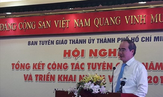 Ủy viên Bộ Chính trị, Bí thư Thành ủy TPHCM Nguyễn Thiện Nhân phát biểu tại hội nghị. Ảnh Nam Dương