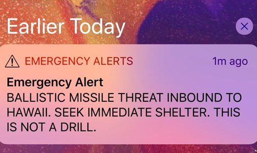 Cảnh báo tên lửa đang bay tới Hawaii nhanh chóng được cải chính. Ảnh: Reuters