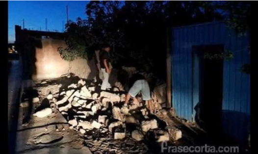 Hiện trường một vụ đổ sập trong trận động đất ở Peru hôm 14.1. Ảnh: Reuters