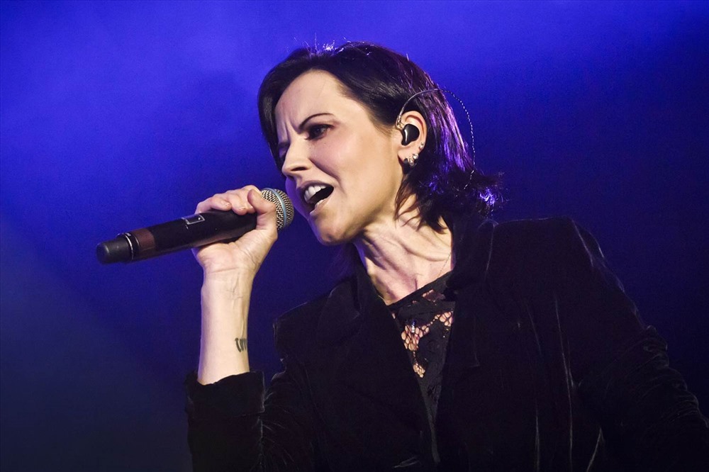 Nữ ca sĩ Dolores O’Riordan qua đời ở tuổi 46
