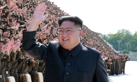 Triều Tiên đang có các cuộc đàm phán với Hàn Quốc. Trong ảnh là nhà lãnh đạo Kim Jong-un và binh sĩ Triều Tiên. Ảnh: Getty Images