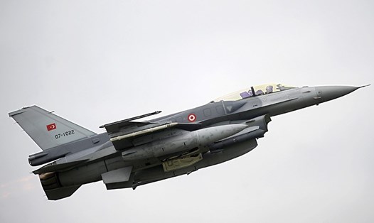 Syria tuyên bố sẵn sàng bắn hạ máy bay Thổ Nhĩ Kỳ xâm phạm không phận. Ảnh: RT