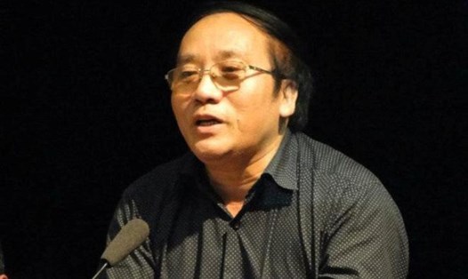 Nhà thơ Trần Đăng Khoa. 