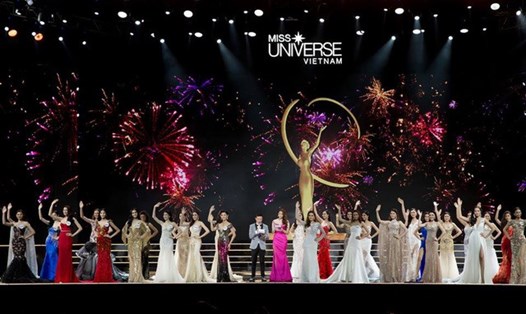Đêm bán kết Hoa hậu Hoàn vũ 2017 tổ chức giữa tâm bão đã gây nhiều tranh cãi 