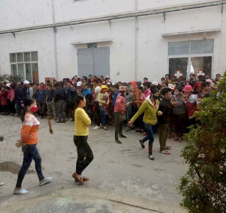 Hàng ngàn công nhân đình công.