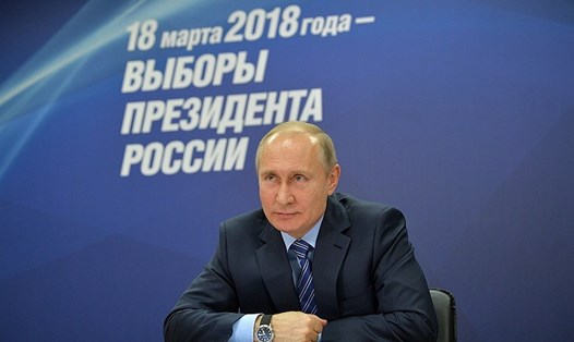 Tổng thống Nga Vladimir Putin ra tranh cử năm 2018 với tư cách ứng viên độc lập. Ảnh: TASS
