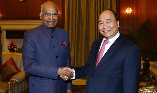 Thủ tướng Nguyễn Xuân Phúc hội kiến với Tổng thống Cộng hoà Ấn Độ Pranab Mukherjee chiều 24.1. Ảnh: TTXVN