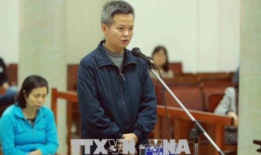Bị cáo Nguyễn Ngọc Sinh trả lời câu hỏi của luật sư. Ảnh TTXVN. 
