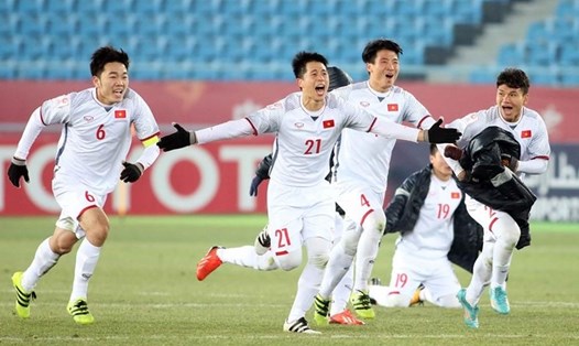 Niềm vui vỡ òa sau chiến thắng của các cầu thủ U23 Việt Nam. Ảnh: Hữu Phạm