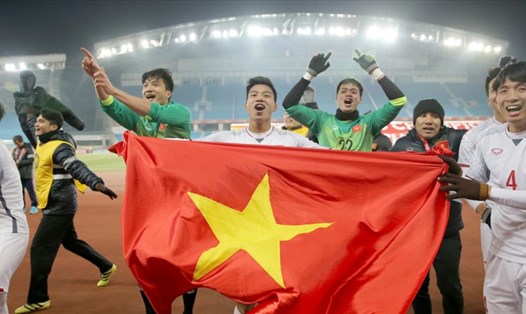 Cổ động viên cổ vũ đội tuyển Việt Nam. Ảnh: AFC.