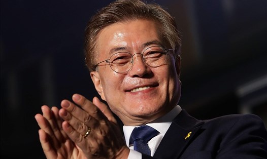 Tổng thống Hàn Quốc Moon Jae-in ca ngợi chiến công của tuyển U23 Việt Nam. Ảnh: Getty Images