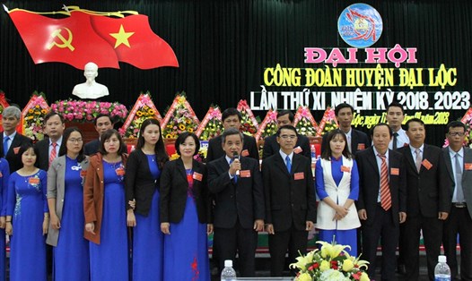 Ban Chấp hành LĐLĐ huyện Đại Lộc (tỉnh Quảng Nam) khóa mới ra mắt toàn thể đại hội. Ảnh: LAM PHƯƠNG
