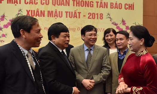 Chủ tịch QH Nguyễn Thị Kim Ngân và các đại biểu tại buổi gặp gỡ các cơ quan báo chí nhân dịp Xuân Mậu Tuất 2018. Ảnh: VGP
