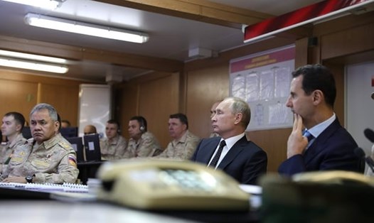Cuộc tấn công diễn ra vài ngày sau khi ông Vladimir Putin thăm căn cứ không quân Khmeimim. Ảnh: Anadolu/Getty Images
