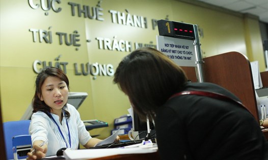 Nộp thuế tại Cục Thuế Hà Nội. Ảnh: Hải Nguyễn
