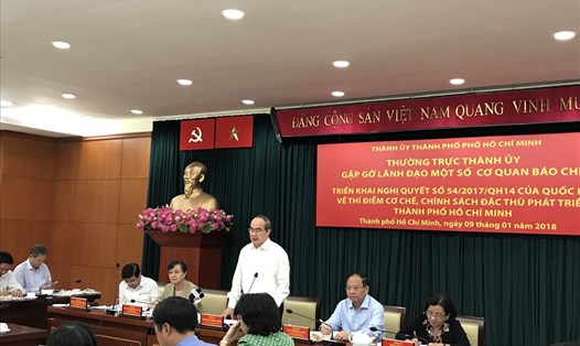 Bí thư Thành ủy TPHCM ông Nguyễn Thiện Nhân đang phát biểu tại buổi gặp mặt ngày 9.1.2018