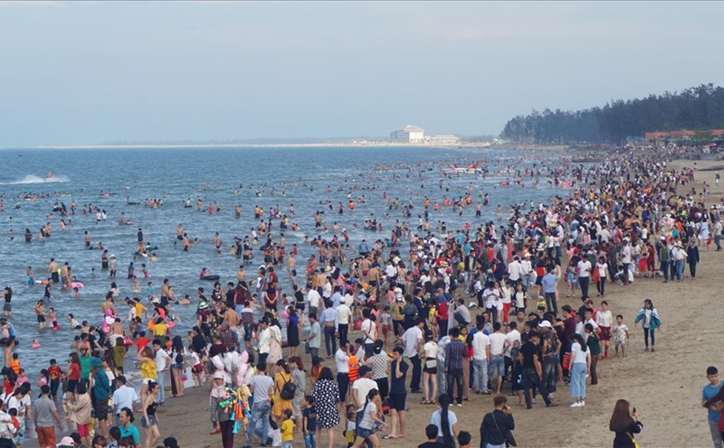 Biển Cửa Lò 2018. Ảnh: Quang Đại