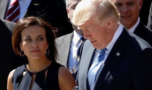 Tổng thống Donald Trump và cựu phó cố vấn an ninh quốc gia Dina Powell. Ảnh: Reuters. 