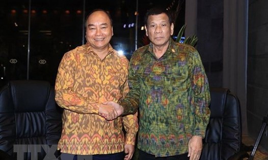 Thủ tướng Nguyễn Xuân Phúc và Tổng thống Philippines Rodrigo Roa Duterte. Ảnh: TTXVN. 