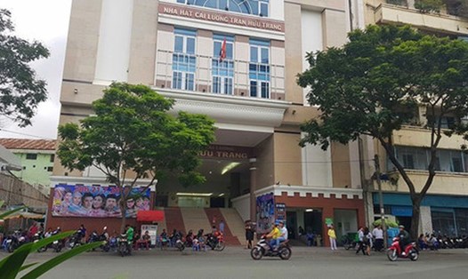TPHCM rót hơn 130 tỷ đồng xây nhà hát cải lương Trần Hữu Trang. Tuy nhiên, khi xây xong nhà hát luôn đóng cửa vì lỗi thiết kế. 