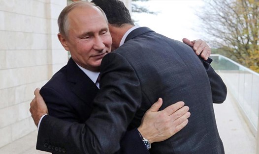 Tổng thống Nga Vladimir Putin và Tổng thống Syria Bashar al-Assad. Ảnh: AP