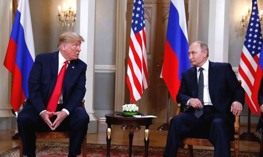 Tổng thống Vladimir Putin và Donald Trump tại hội nghị thượng đỉnh ngày 16.7 ở Helsinki, Phần Lan. Ảnh: Reuters
