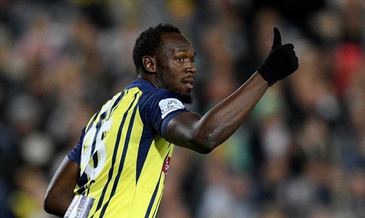 Usain Bolt đã có màn ra mắt thành công ở đội bóng Central Coast Mariners. Ảnh: FOX Sports.
