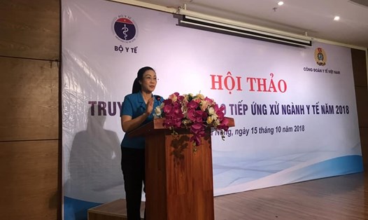 PGS.TS Phạm Thanh Bình - Chủ tịch Công đoàn Y tế VN - phát biểu tại hội thảo.