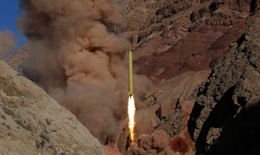 Tên lửa đạn đạo đất đối đất tầm xa Qadr H của Iran. Ảnh: Fars