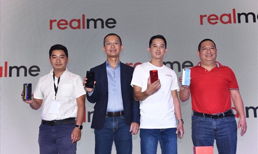 Realme chính thức giới thiệu sản phẩm tại Việt Nam với slogan "Hiệu năng đỉnh cao, đặc trưng phong cách".