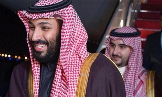 Đại sứ Saudi Arabia tại Mỹ, Hoàng tử Khalid bin Salman (phải), chào đón anh trai là Thái tử Mohammed bị Salman đến Washington DC. Ảnh: Twitter