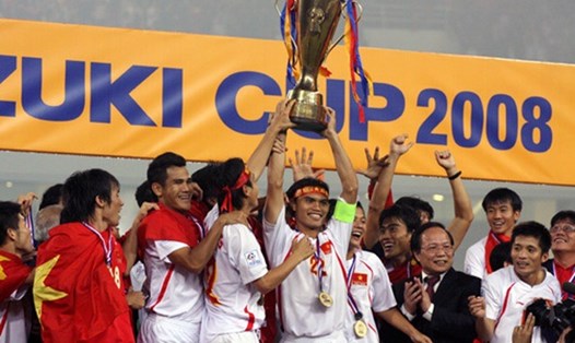 ĐT Việt Nam vô địch AFF Cup 2008. Ảnh: TL 
