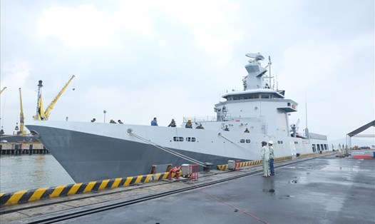 Tàu hải  KDB DARUTTAQWA 09 của hải quân Brunei. Ảnh: Hoàng Vinh.