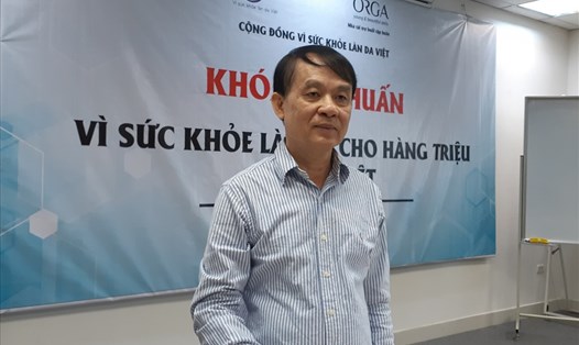 PGS.TS Nguyễn Duy Hưng chia sẻ về cách làm đẹp da cho phụ nữ Việt. Ảnh: PV
