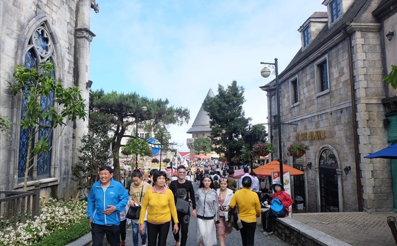 Lượng khách du lịch đến Đà Nẵng trong tháng 10.2018 tăng 17,2% so với cùng kỳ 2017. (ảnh: Hoàng Vinh)