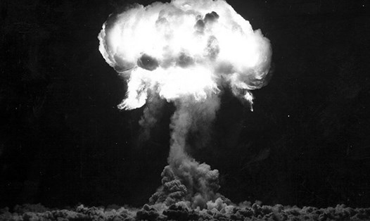 Vụ thử bom hạt nhân ở Nevada năm 1957 ở độ cao 228m. Ảnh: Bộ Quốc phòng Mỹ