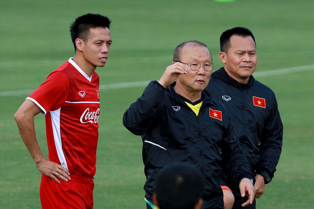 HLV Park Hang-seo đang thử nghiệm nhiều vị trí. Ảnh: H.A 