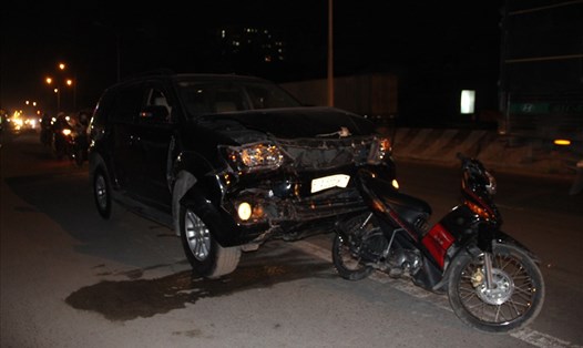 Xe ôtô trong vụ tai nạn liên hoàn khiến 6 người bị thương.