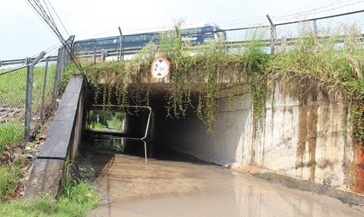 Một hầm chui bị ngập nước của cao tốc TPHCM - Trung Lương. Ảnh: PV