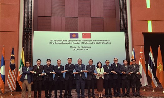 Các đại biểu dự họp SOM ASEAN -Trung Quốc lần thứ 16. Ảnh: BNG. 