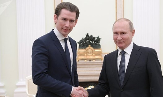 Tổng thống Vladimir Putin và Thủ tướng Sebastian Kurz trong cuộc gặp ngày 3.10. Ảnh: Sputnik 