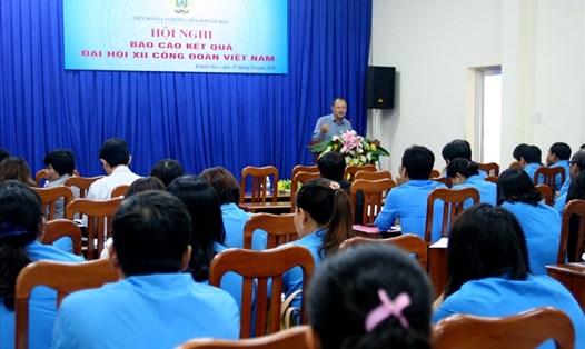Các đại biểu nghe báo cáo nhanh Đại hội XII Công đoàn Việt Nam với 10 nhiệm vụ quan trọng cho nhiệm kỳ 2018-2023 đã được thông qua. Ảnh: P.L 