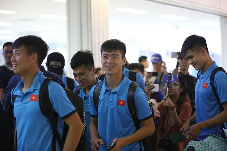 ĐT Việt Nam sẽ có một ngày xả trại sau chiến thắng 3-0 trước ĐT Lào, trước khi bước vào tập luyện để đón tiếp đối thủ Malaysia trên sân nhà. Ảnh: VFF