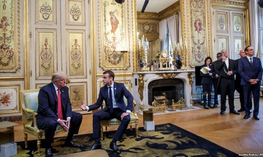 Tổng thống Emmanuel Macron tiếp Tổng thống Donald Trump ngày 10.11.2018. Ảnh: Reuters
