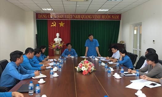 Ngày 12.11, ông Phan Văn Anh – Phó Chủ tịch Tổng LĐLĐVN và đoàn công tác đã đi thực tế các cơ sở của CĐ tại địa phương và làm việc với Ban Thường vụ LĐLĐ tỉnh Bà Rịa – Vũng Tàu
